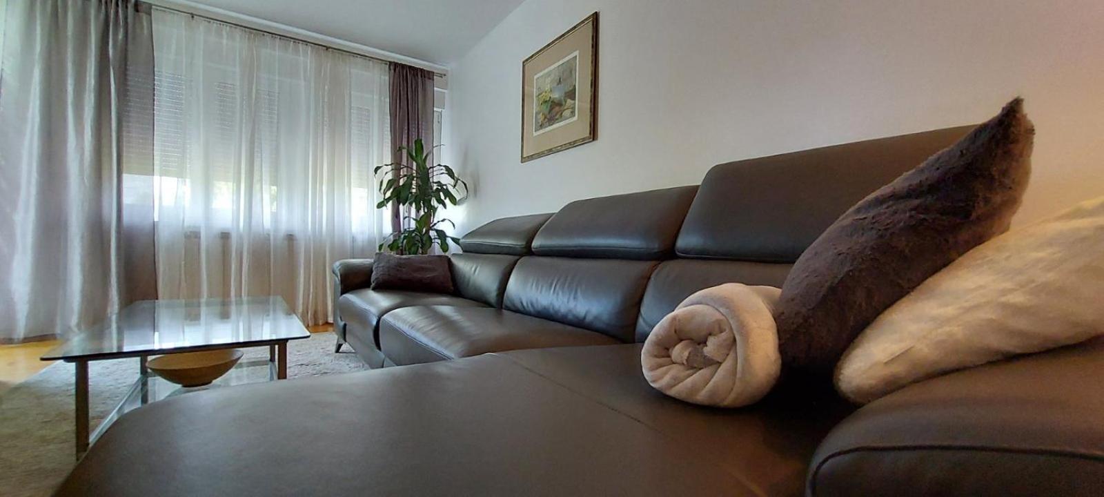 3 Min. Away Apartment Копривница Екстериор снимка